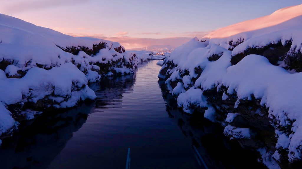 10 Photos to Inspire a Winter Snorkel in Iceland